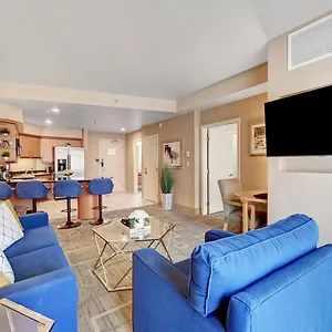 https://royal-oasis-suite-at-platinum-hotel-strip-views.las-vegashotels.net